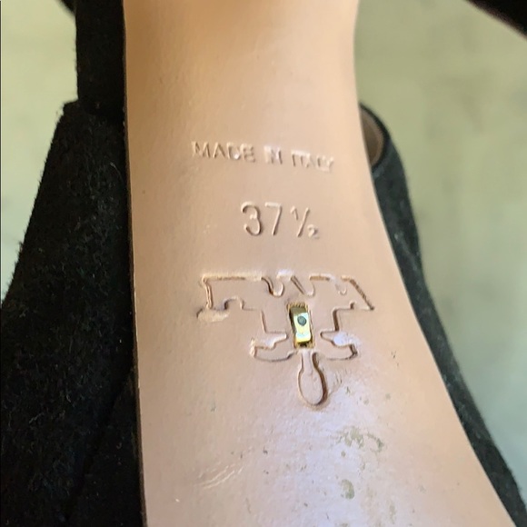 Prada Heels - Picture 7 of 7